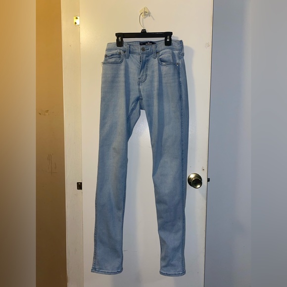 Hollister Jeans - Picture 1 of 3